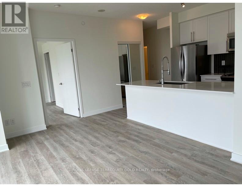 2405 - 4011 Brickstone Mews, Mississauga, ON - Indoor Photo Showing Kitchen