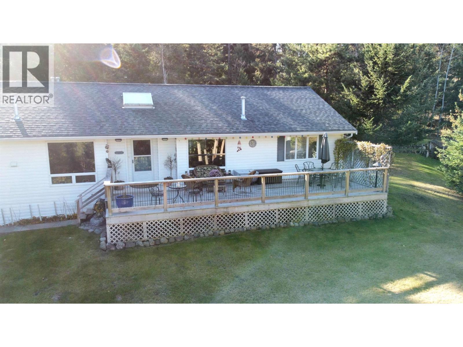 5270 Mackay Crescent, 100 Mile House, BC - Outdoor With Deck Patio Veranda