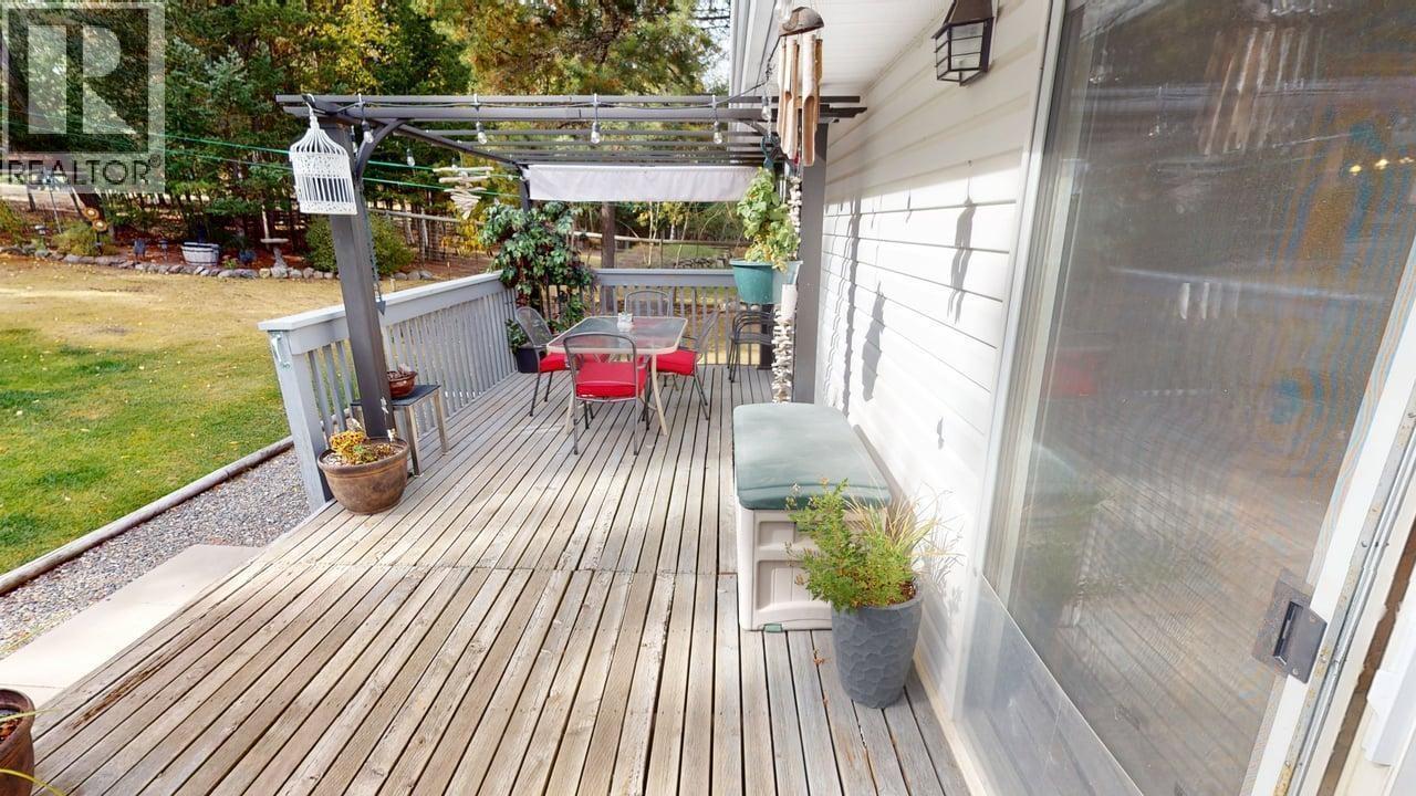 5270 Mackay Crescent, 100 Mile House, BC - Outdoor With Deck Patio Veranda With Exterior