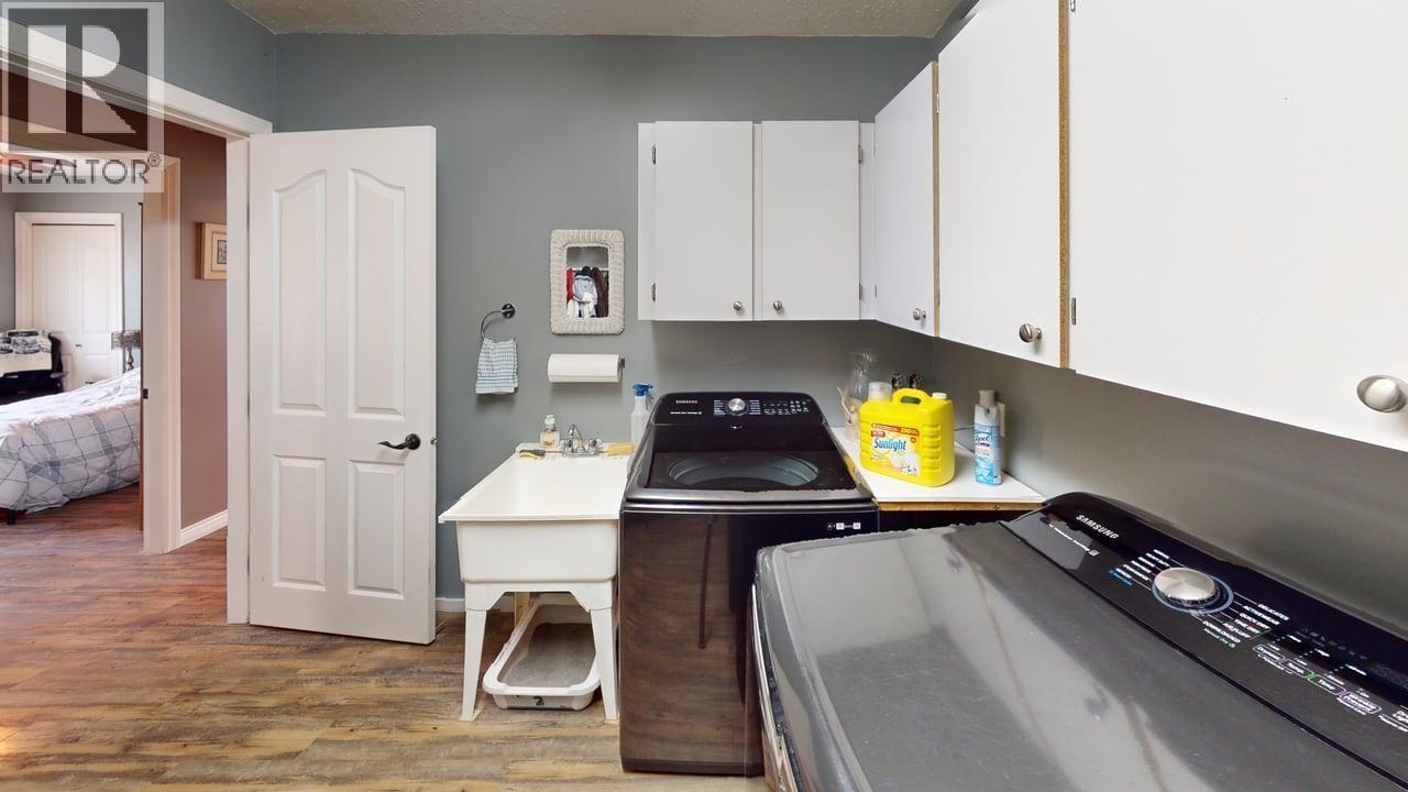 5270 Mackay Crescent, 100 Mile House, BC - Indoor