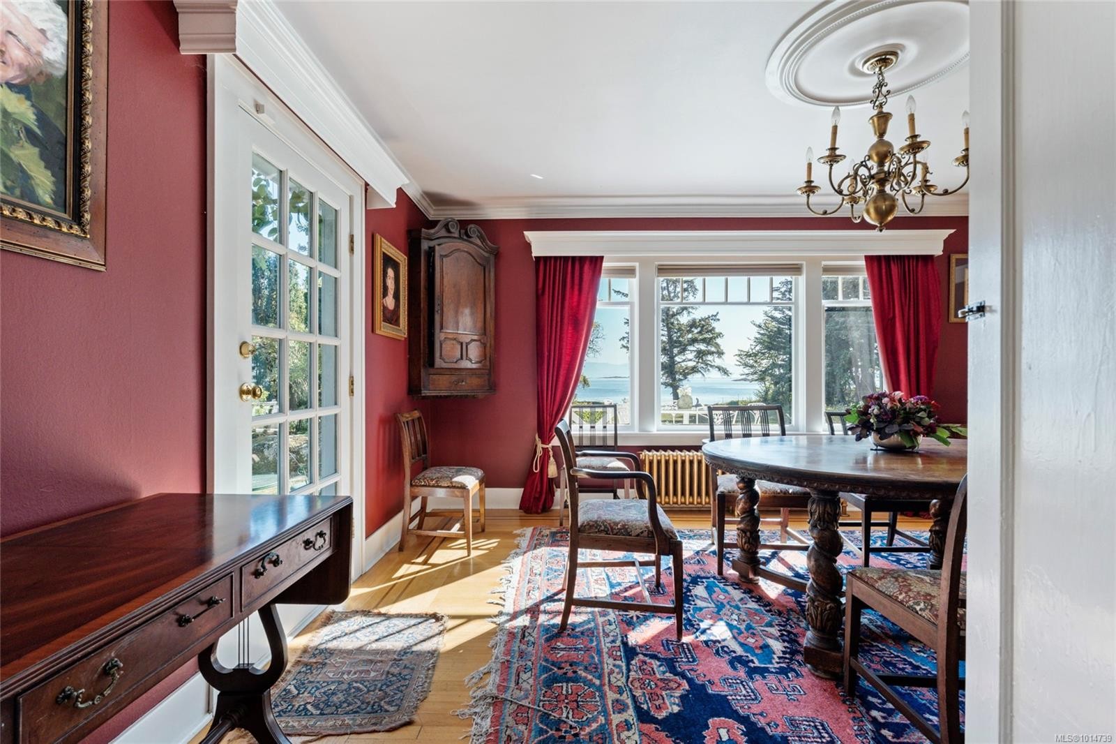 3045 Mcanally Rd, Saanich, BC