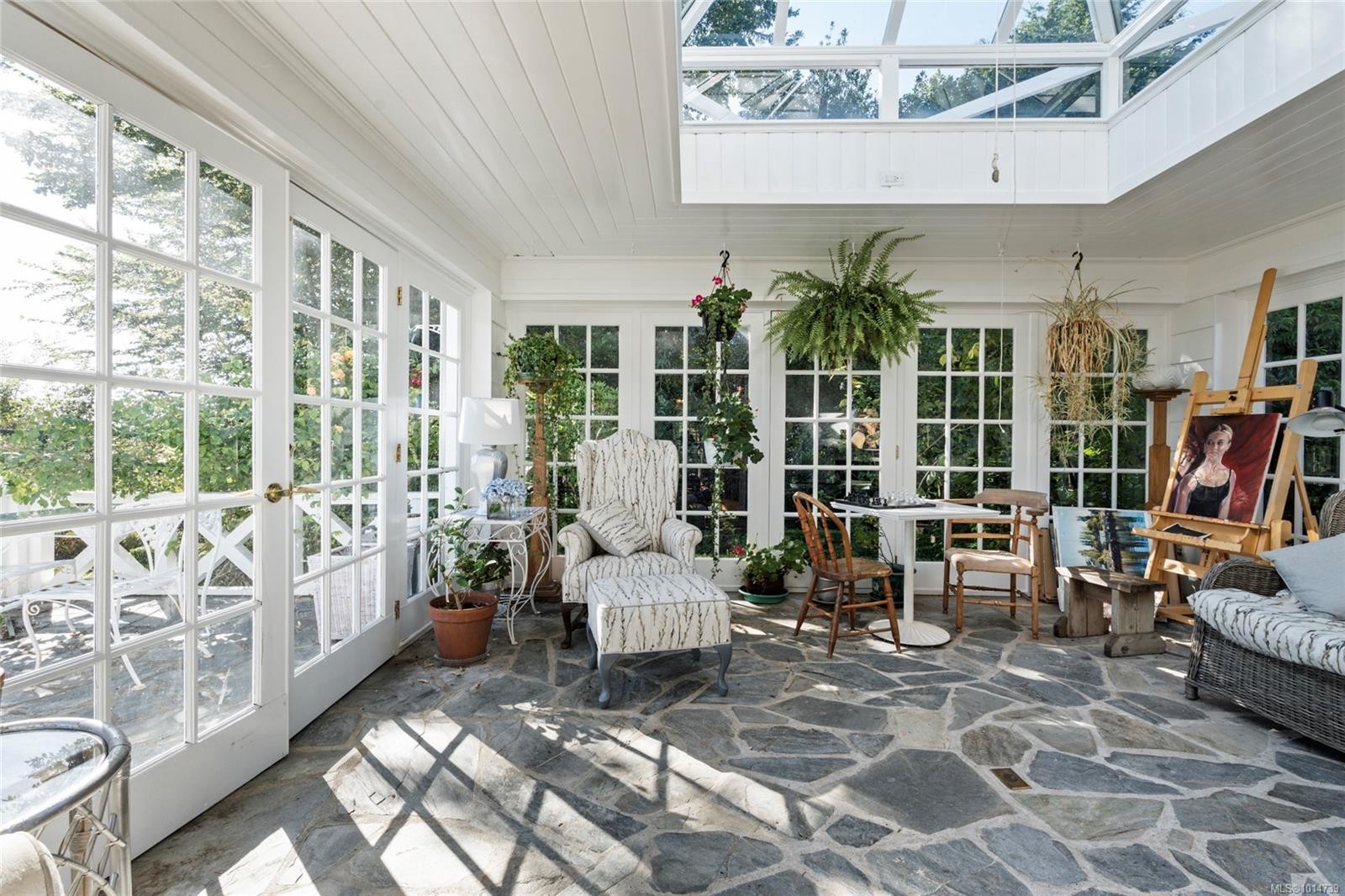 3045 Mcanally Rd, Saanich, BC