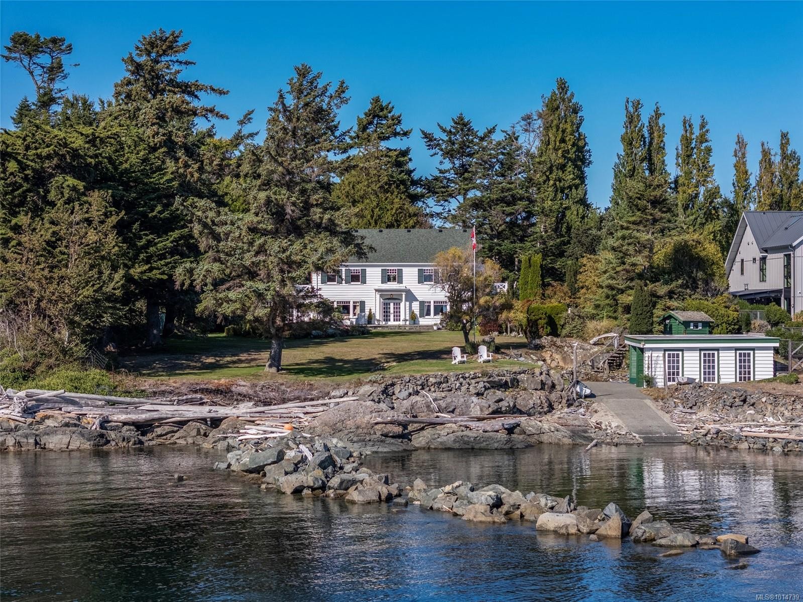 3045 Mcanally Rd, Saanich, BC