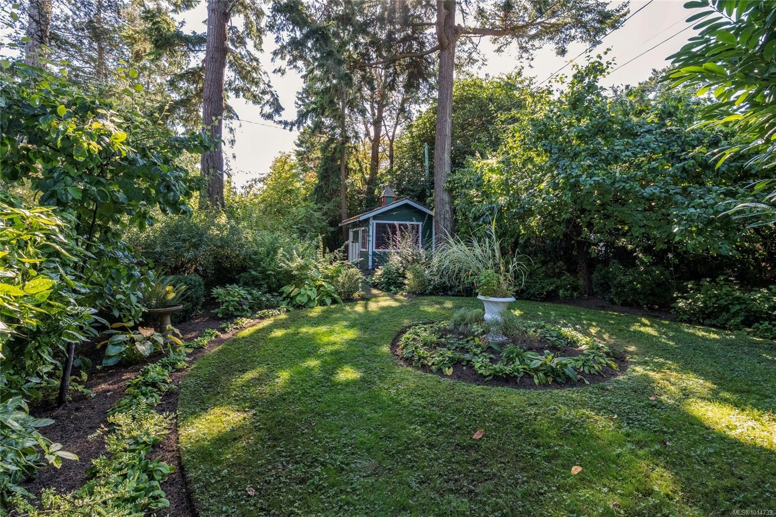 3045 Mcanally Rd, Saanich, BC