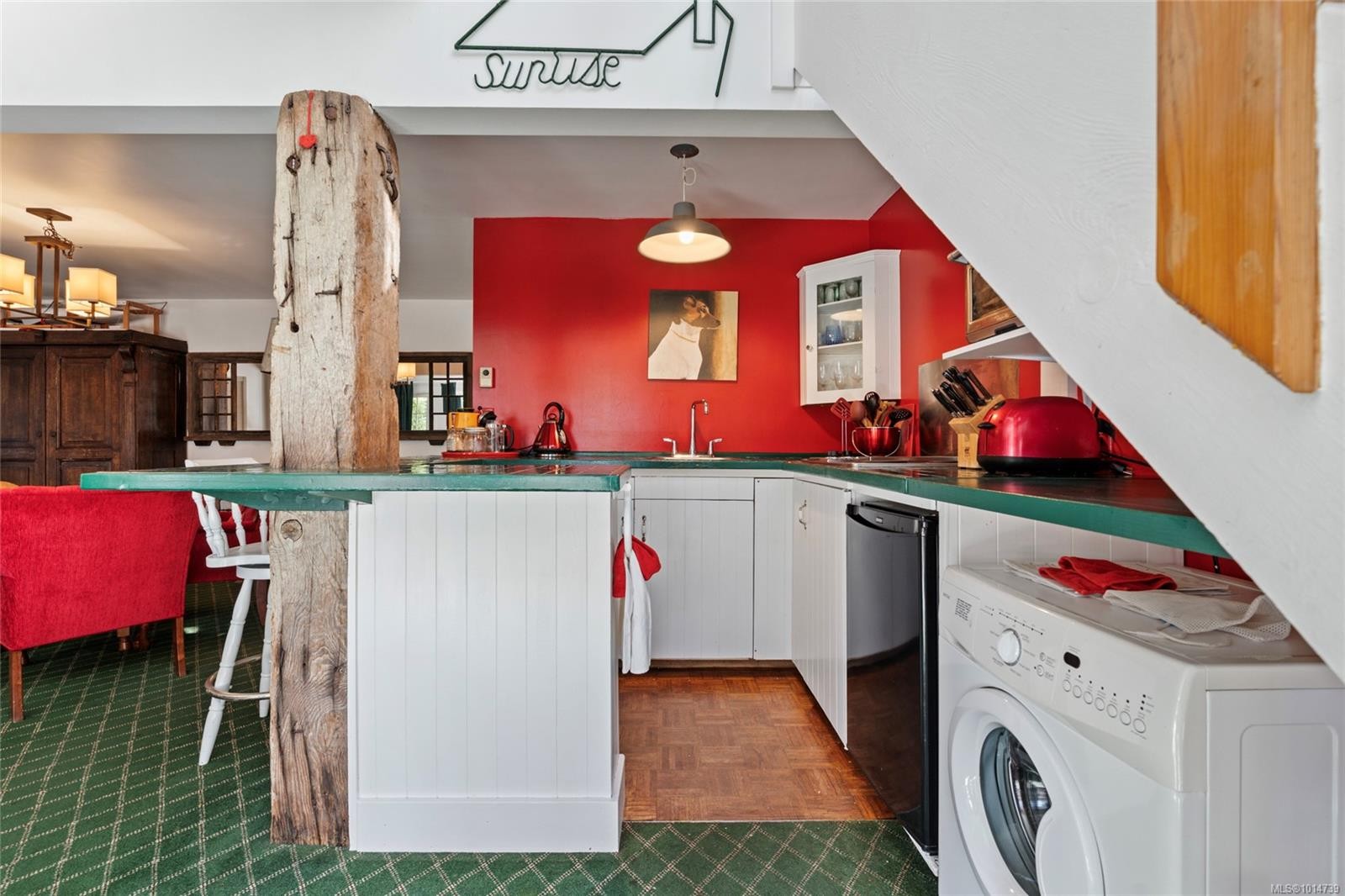 3045 Mcanally Rd, Saanich, BC