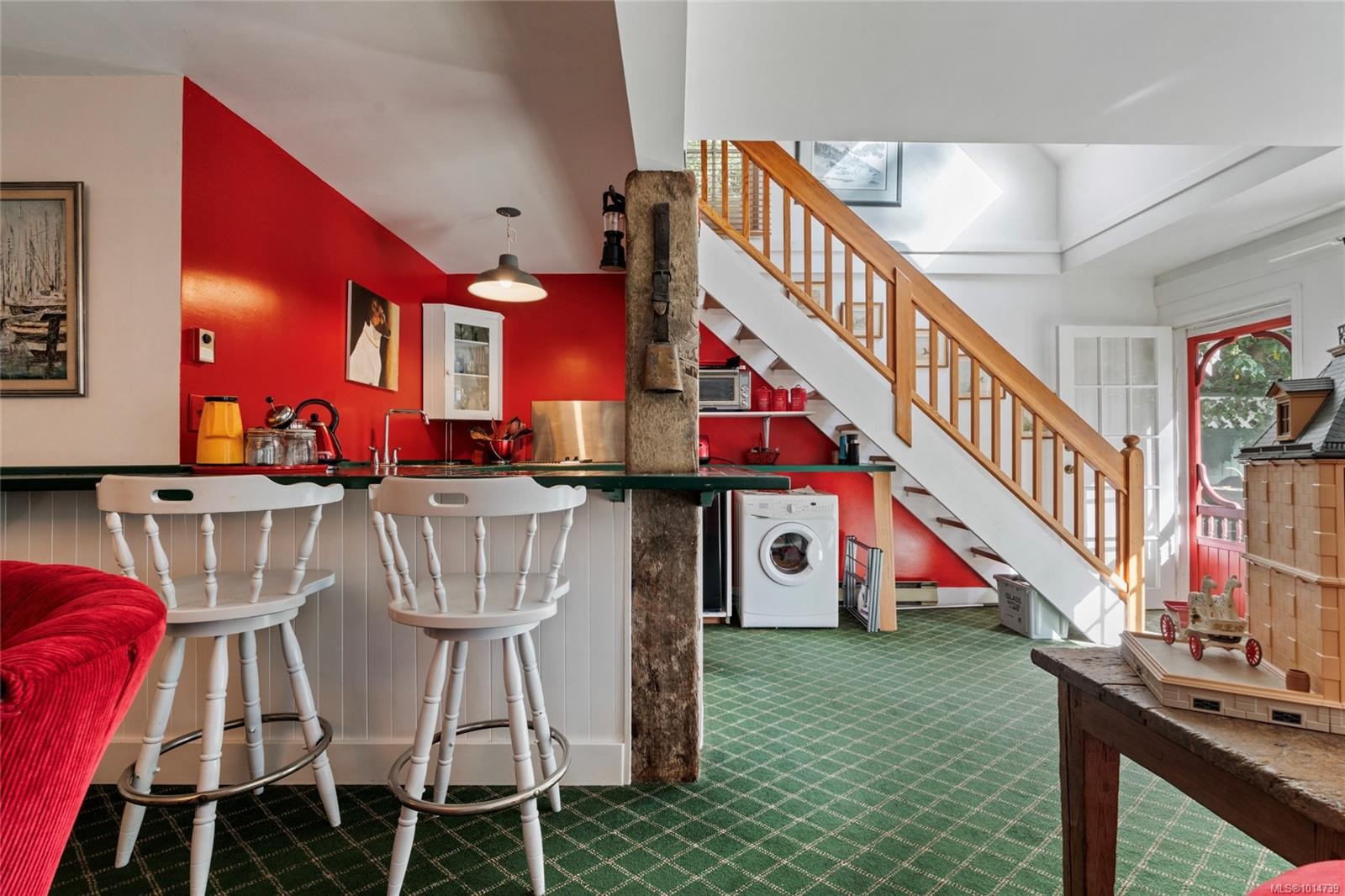 3045 Mcanally Rd, Saanich, BC