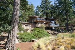 124 Margaret Ave Salt Spring, BC V8K 1H4