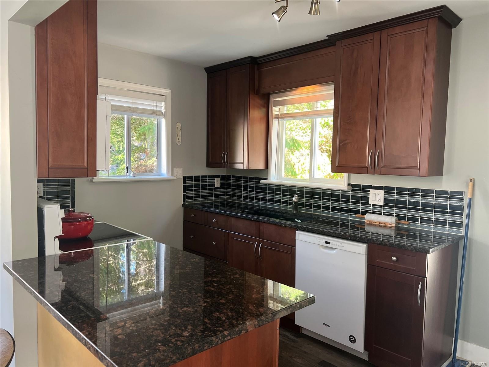 356 Nootka Dr, Gold River, BC