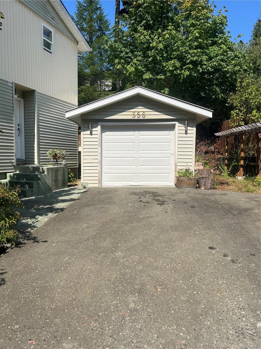 356 Nootka Dr, Gold River, BC