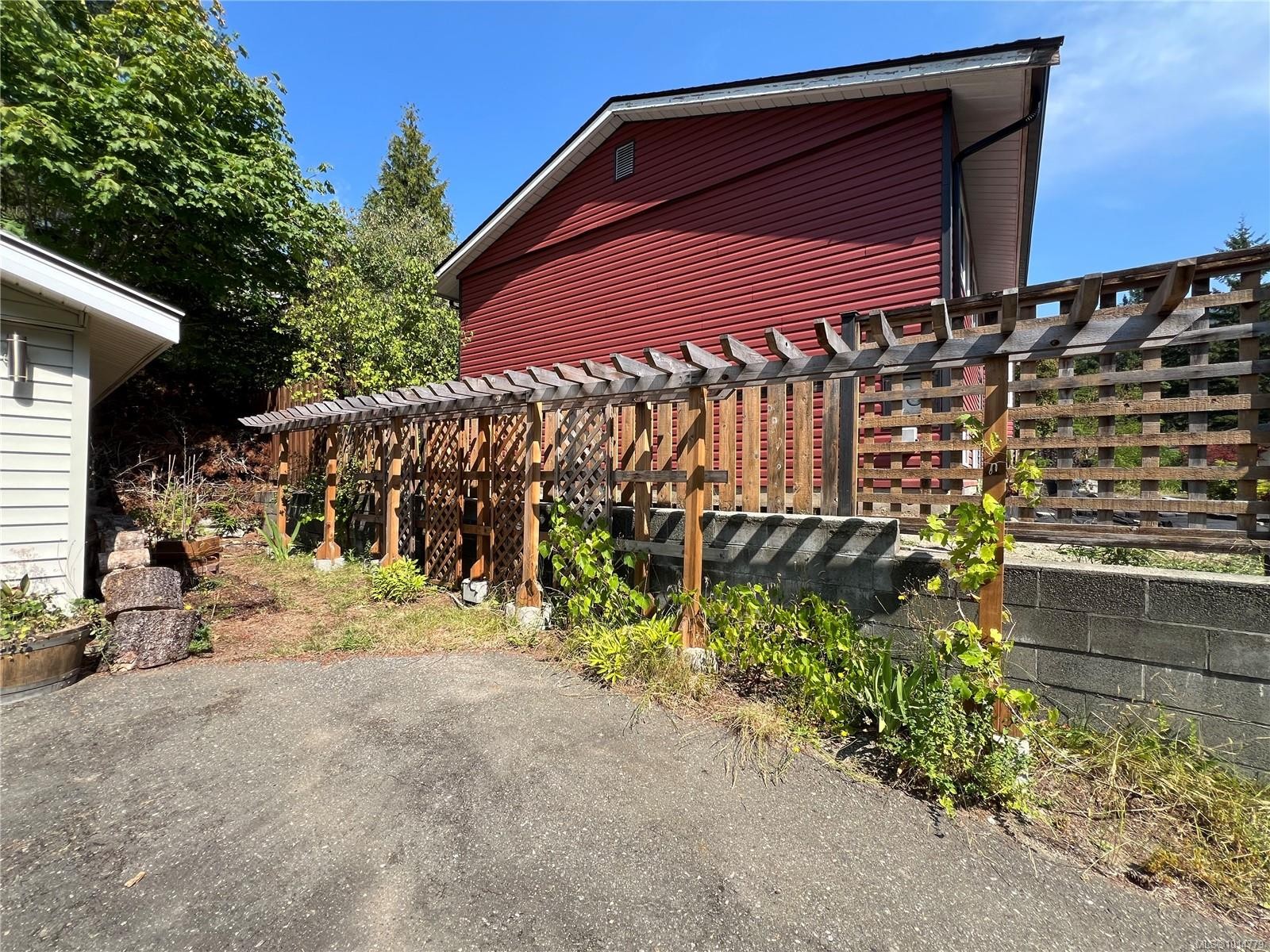 356 Nootka Dr, Gold River, BC