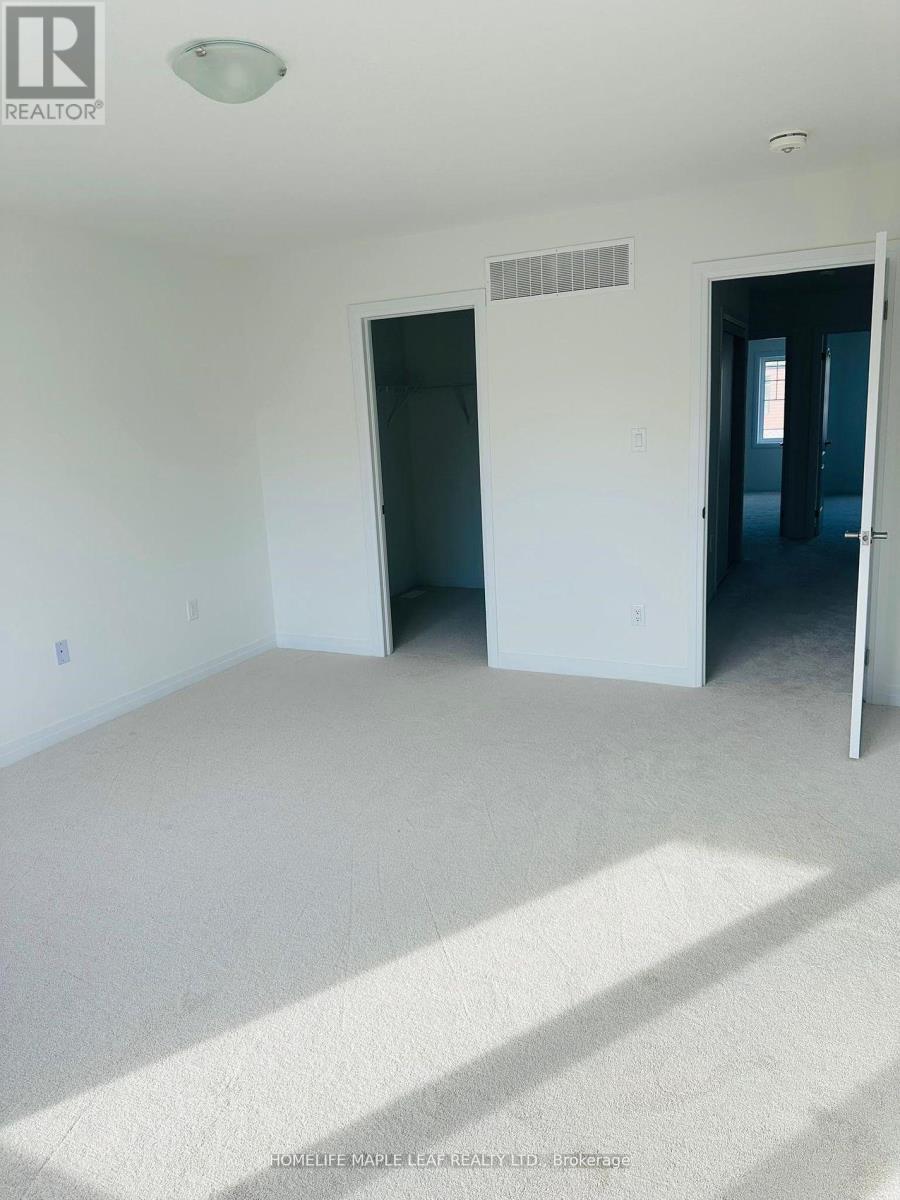 29 Selection Heights, Thorold, ON - Indoor Photo Showing Other Room