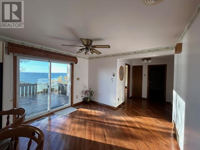 345 Dead End Rd, Harmony Beach, ON - Indoor