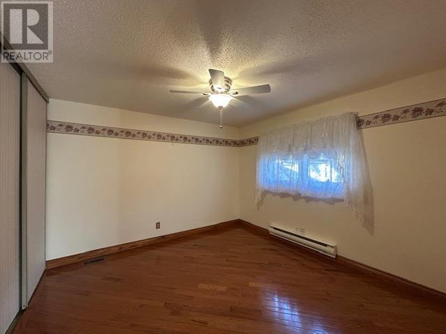 345 Dead End Rd, Harmony Beach, ON - Indoor Photo Showing Other Room