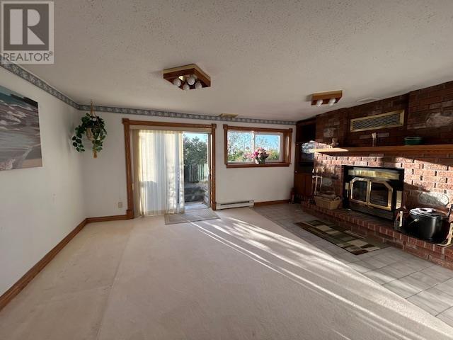345 Dead End Rd, Harmony Beach, ON - Indoor With Fireplace
