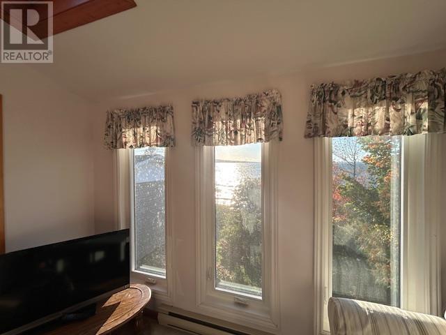 345 Dead End Rd, Harmony Beach, ON - Indoor