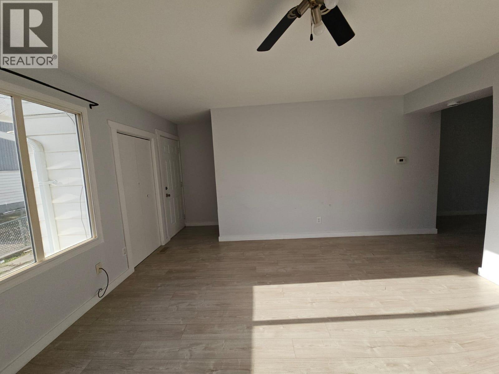 140-5100 53 Street Sw, Chetwynd, BC - Indoor Photo Showing Other Room