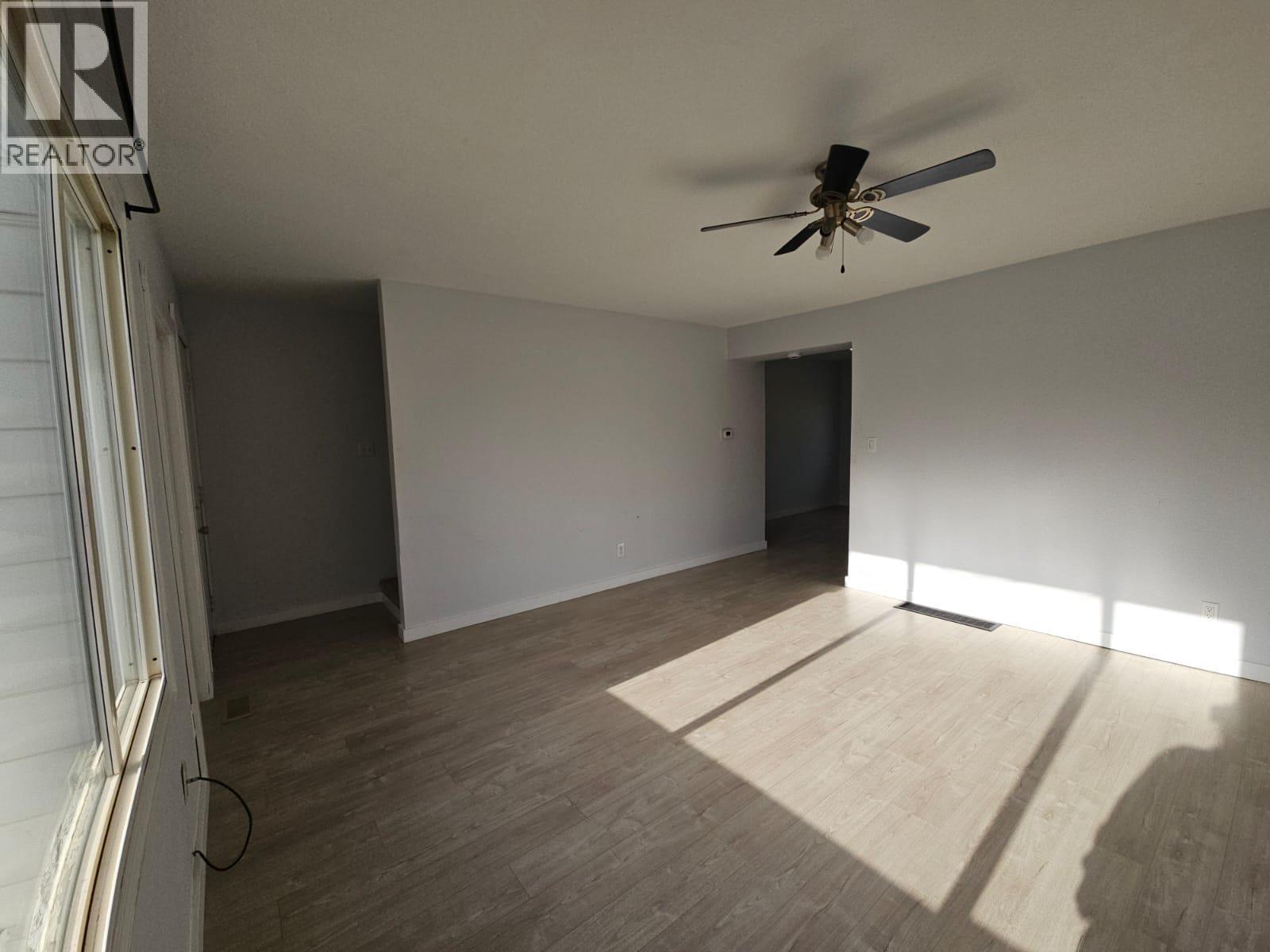 140-5100 53 Street Sw, Chetwynd, BC - Indoor Photo Showing Other Room