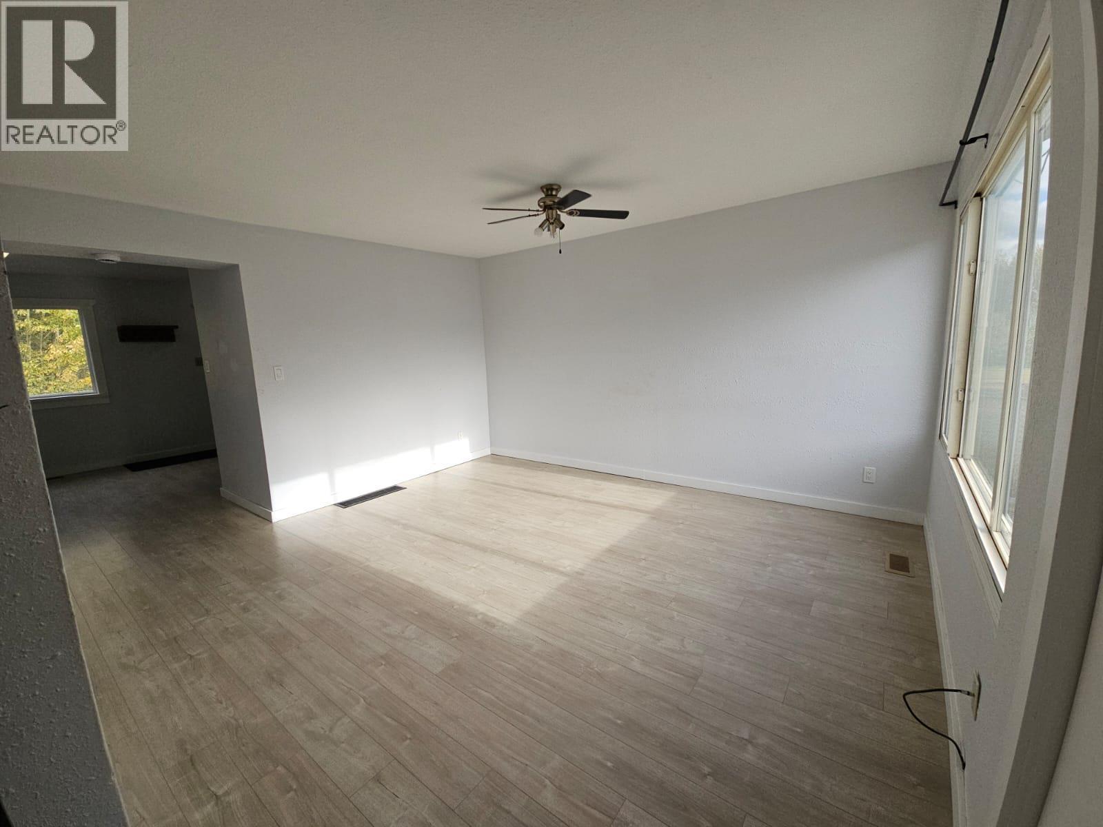 140-5100 53 Street Sw, Chetwynd, BC - Indoor Photo Showing Other Room