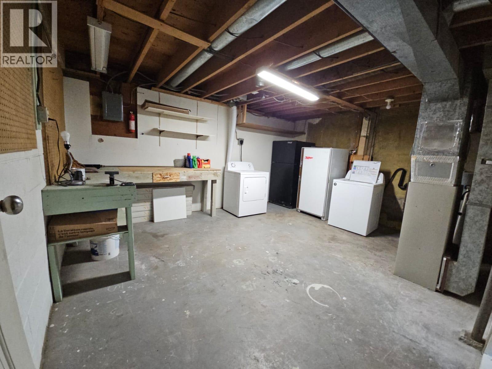 140-5100 53 Street Sw, Chetwynd, BC - Indoor