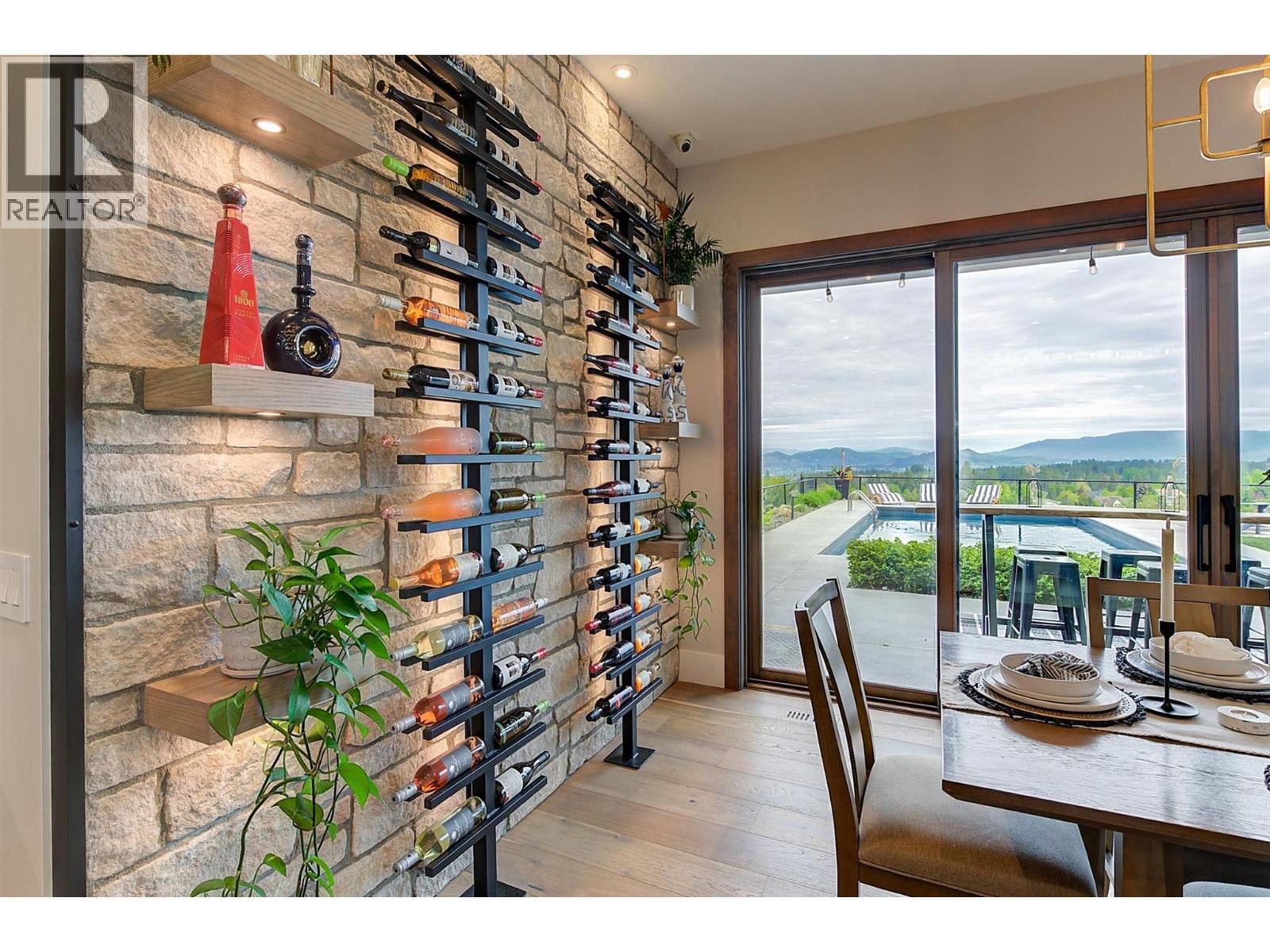 1612 Vincent Place, Kelowna, BC - Indoor Photo Showing Other Room