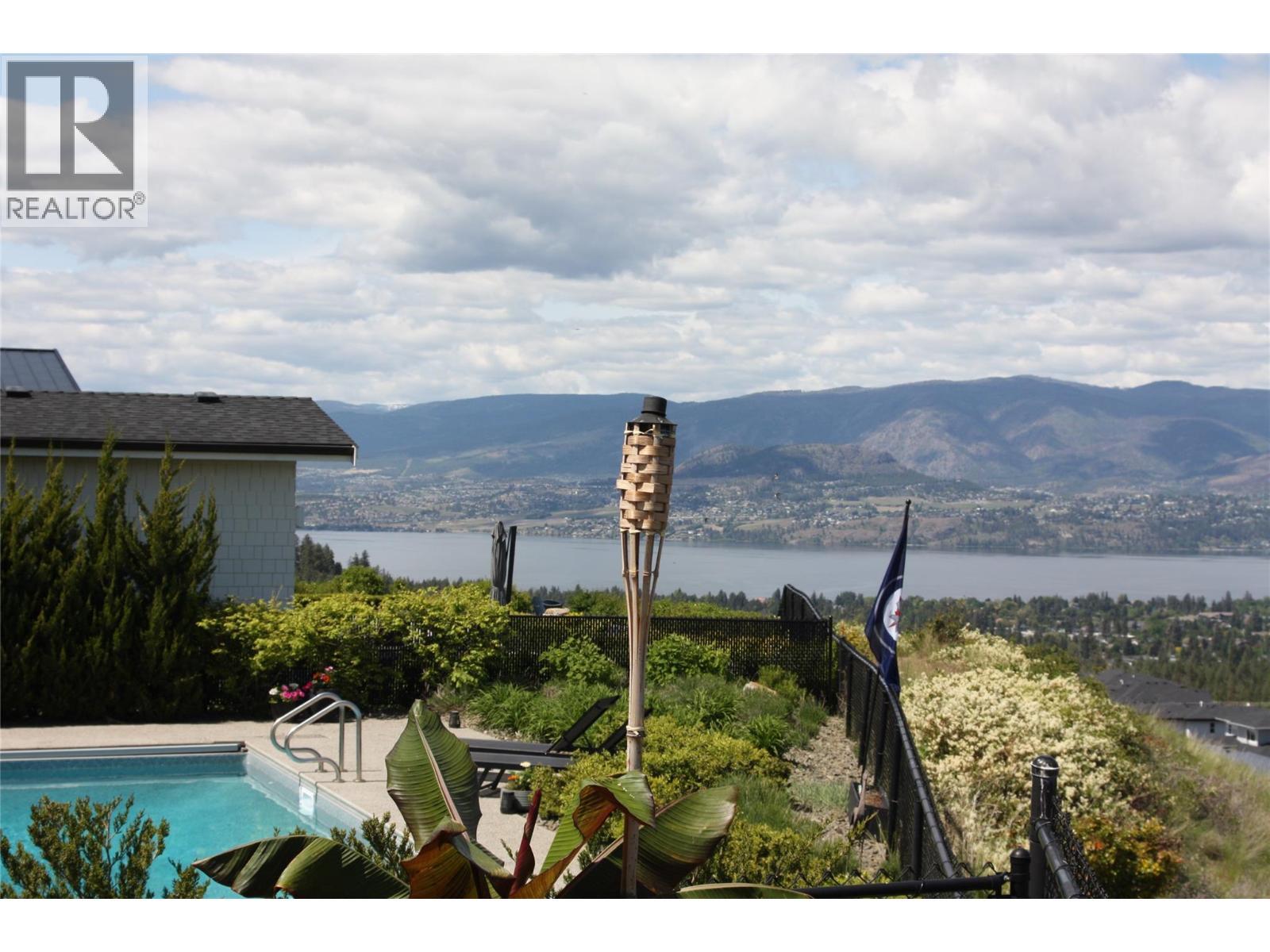 1612 Vincent Place, Kelowna, BC - Outdoor With Body Of Water With In Ground Pool With View
