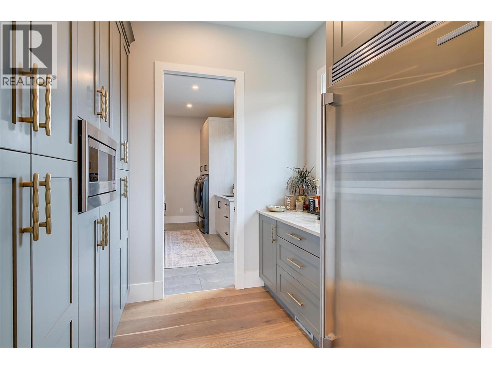 1612 Vincent Place, Kelowna, BC - Indoor Photo Showing Other Room