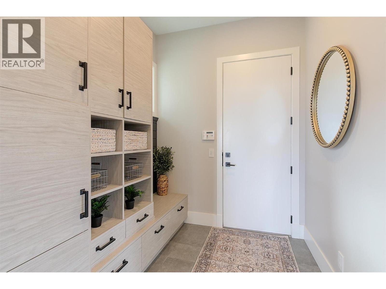 1612 Vincent Place, Kelowna, BC - Indoor Photo Showing Other Room