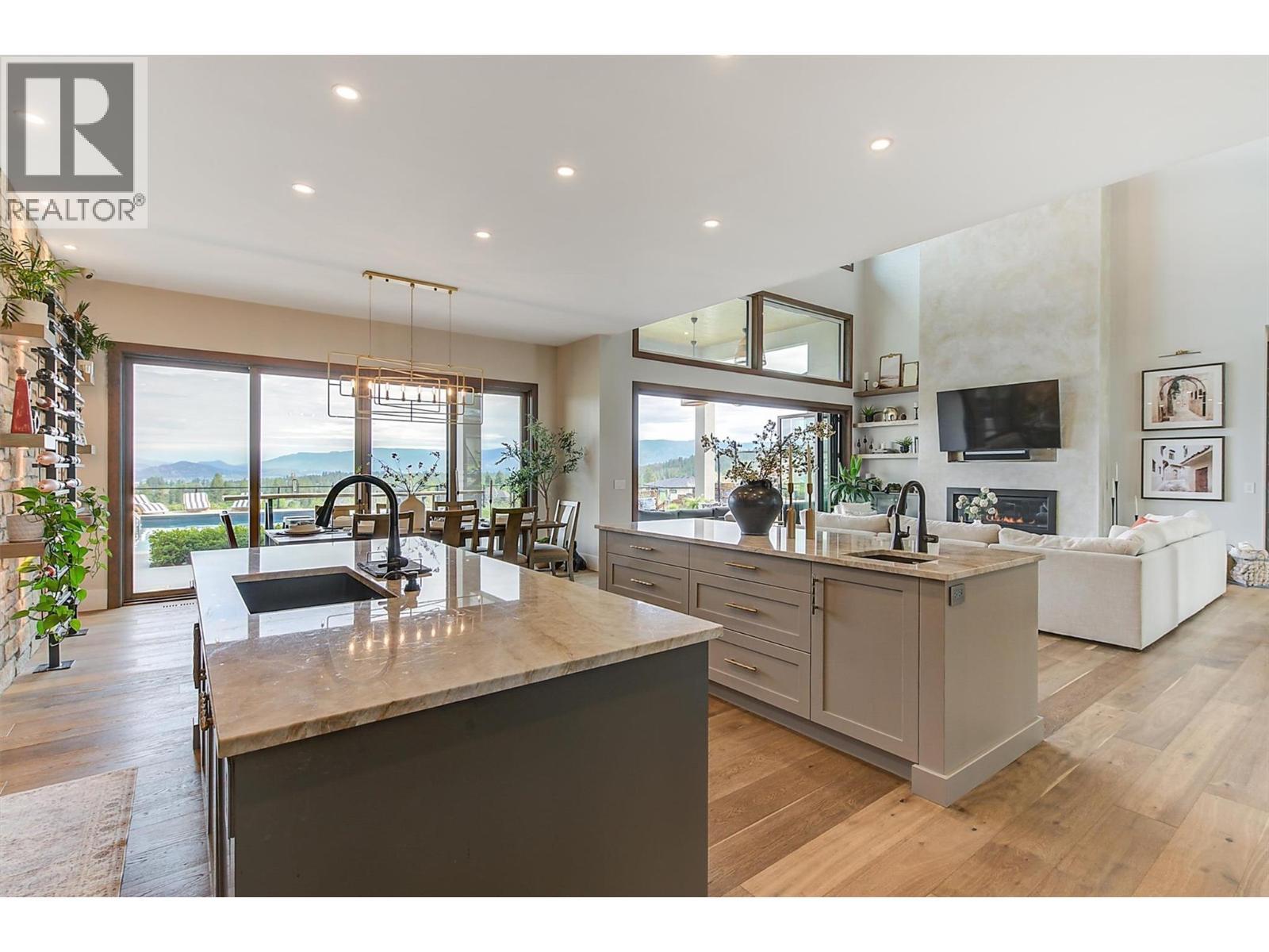 1612 Vincent Place, Kelowna, BC - Indoor