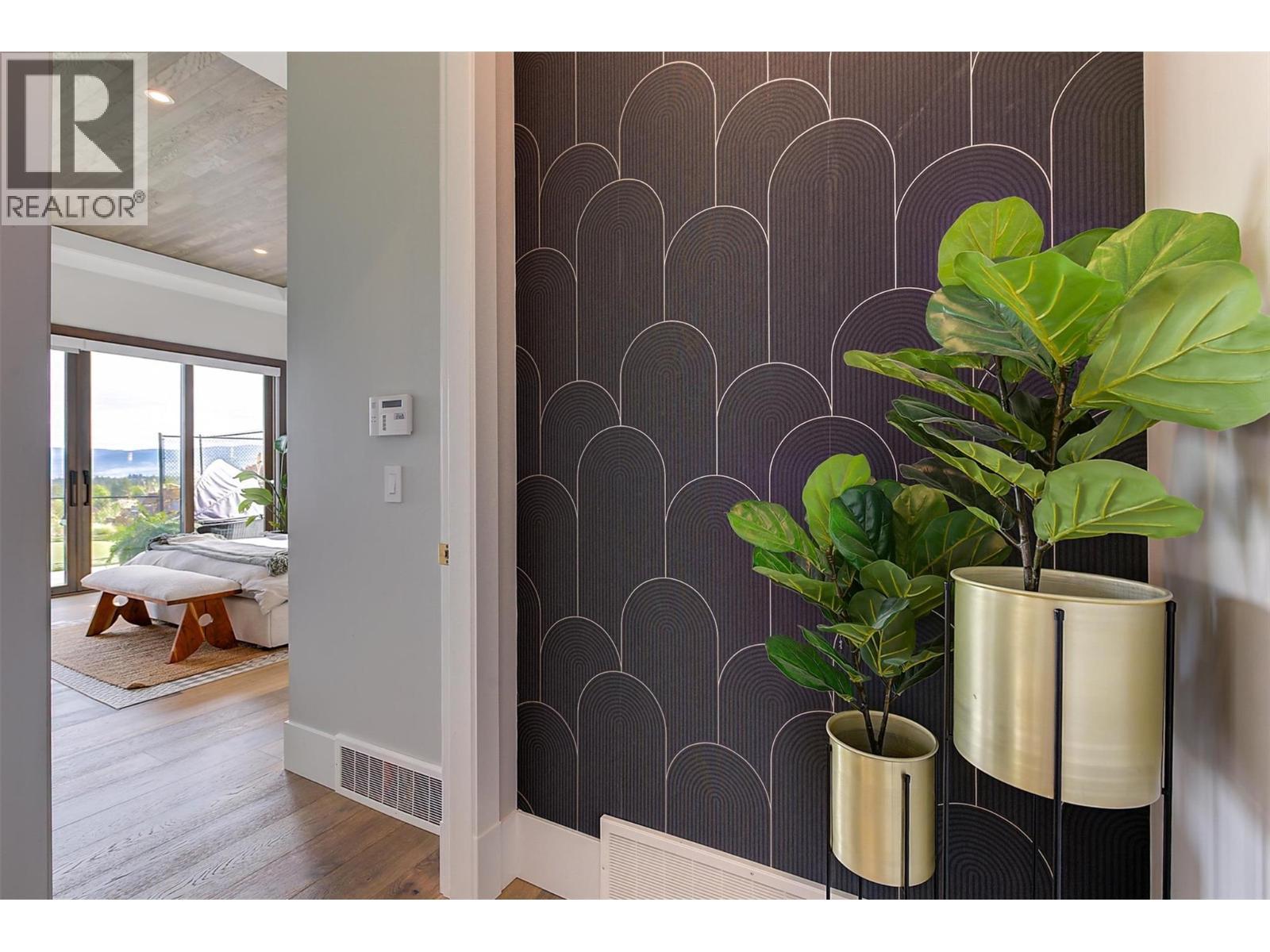 1612 Vincent Place, Kelowna, BC - Indoor Photo Showing Other Room