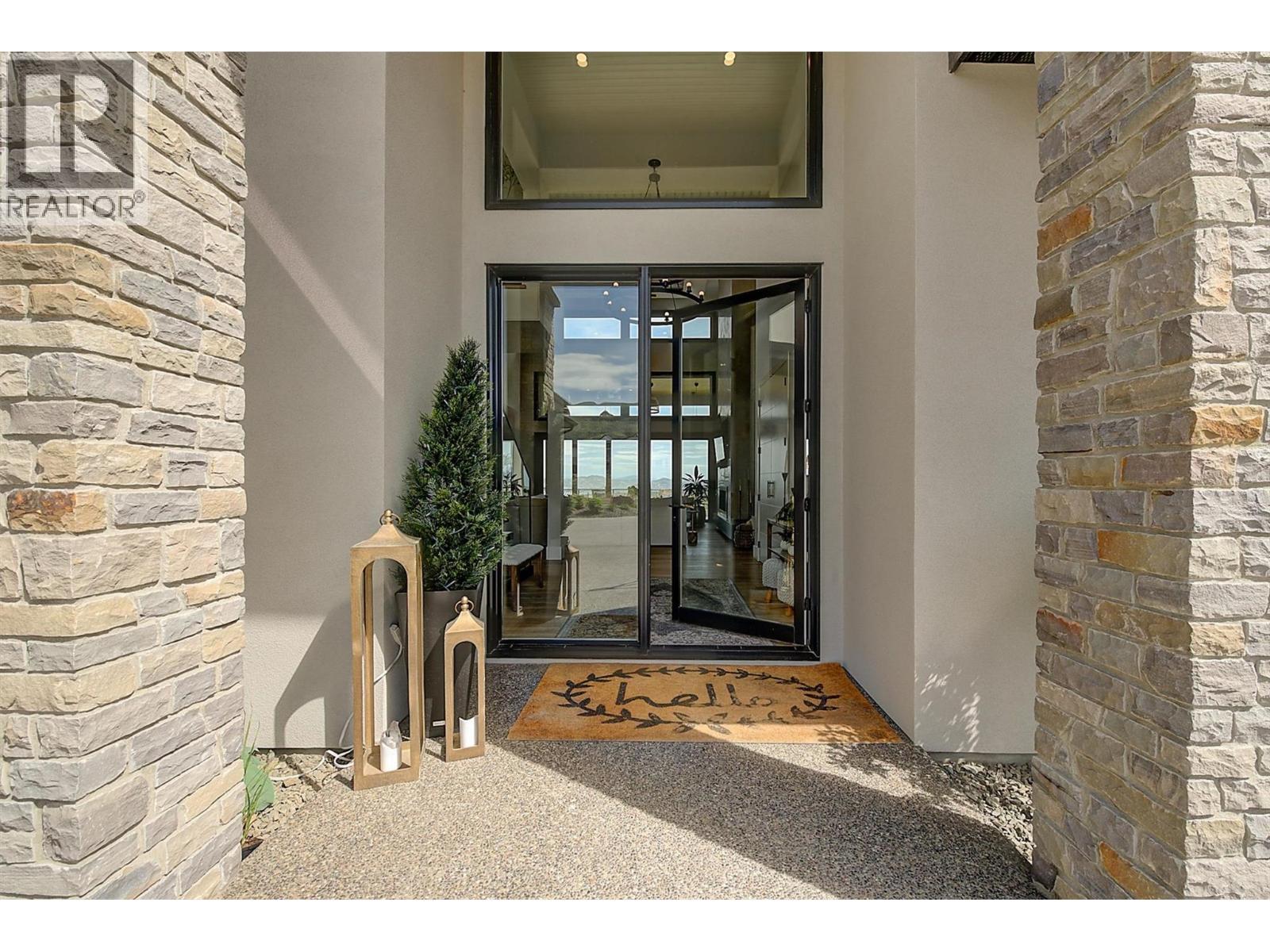 1612 Vincent Place, Kelowna, BC - Indoor Photo Showing Other Room