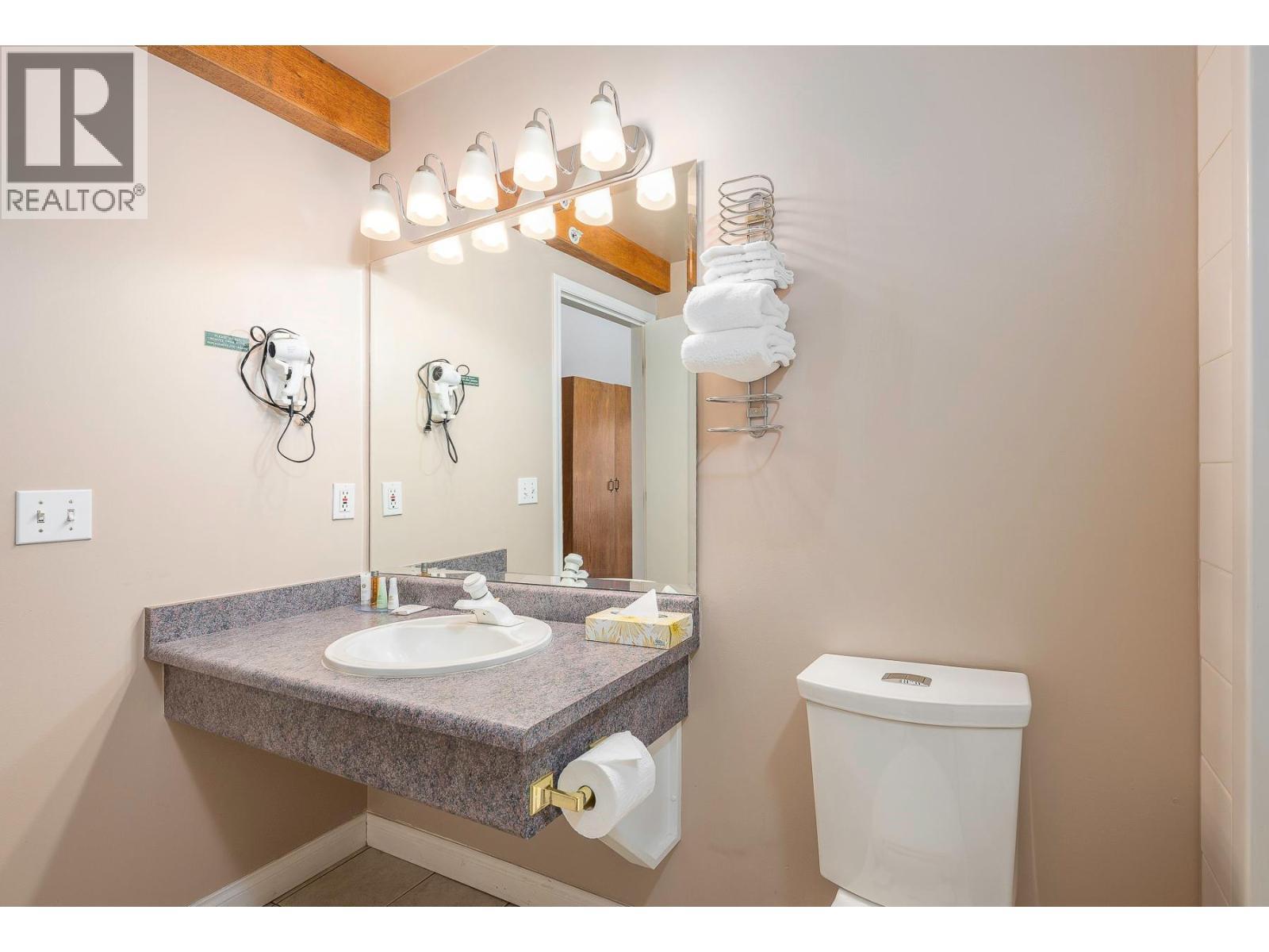 5275 Big White Road Unit# 212, Big White, BC - Indoor Photo Showing Bathroom