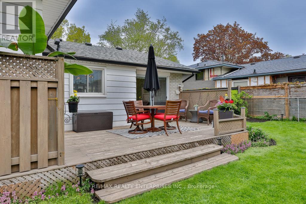 3416 Rexway Drive, Burlington, ON - Outdoor With Deck Patio Veranda With Exterior