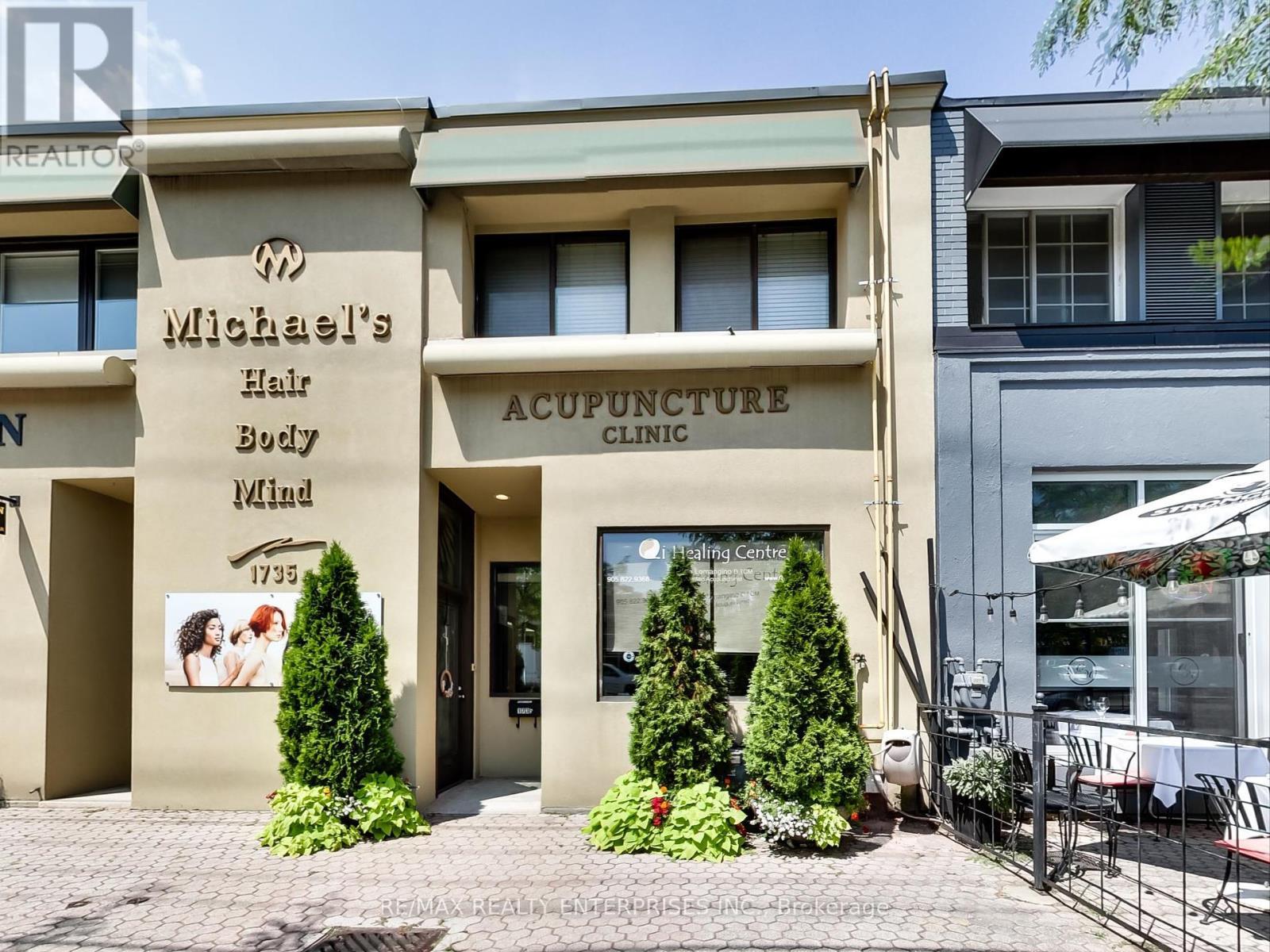 1735 Lakeshore Road W, Mississauga, ON