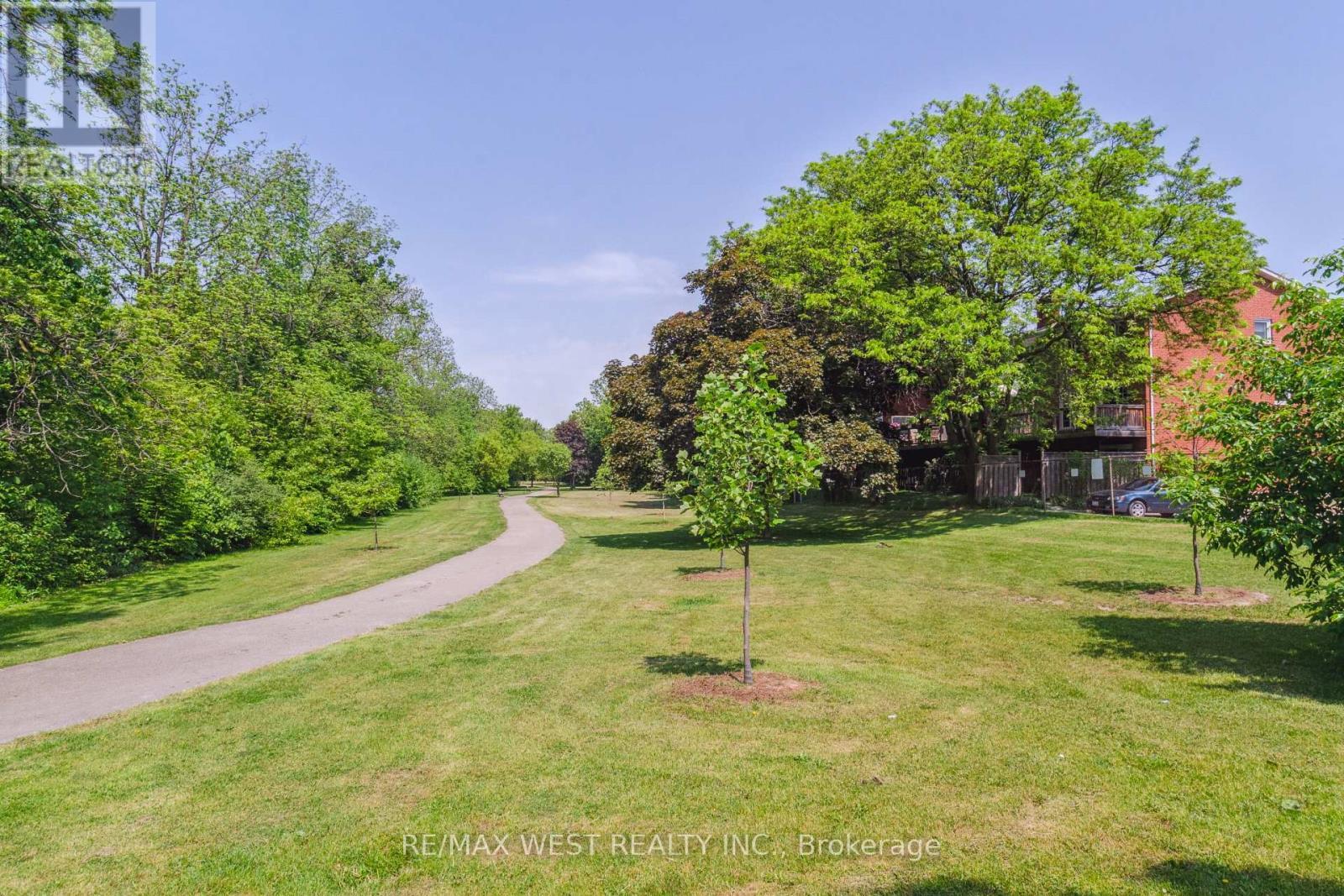 2 - 52 Old Burnhamthorpe Road, Toronto, ON - Outdoor