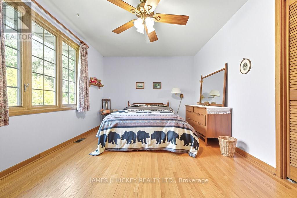 116 Frontenac Crescent, Deep River, ON - Indoor Photo Showing Bedroom