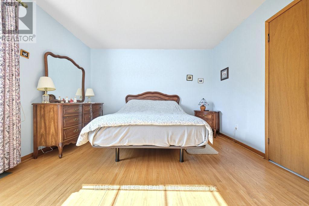 116 Frontenac Crescent, Deep River, ON - Indoor Photo Showing Bedroom