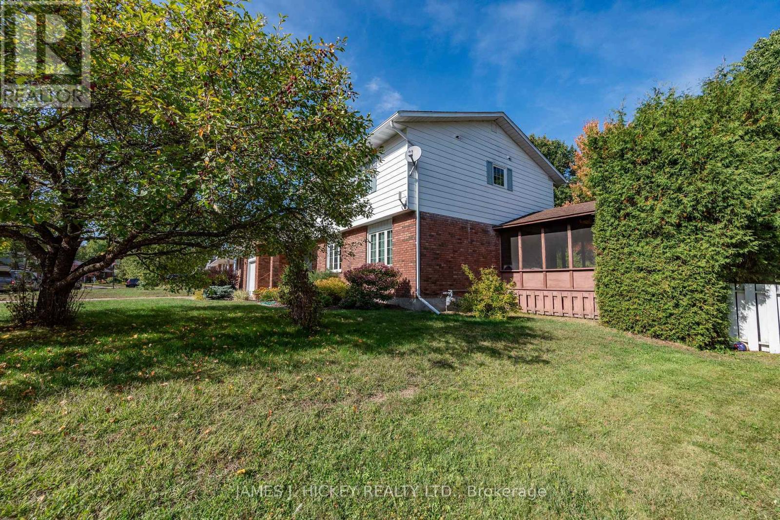 116 Frontenac Crescent, Deep River, ON - Outdoor