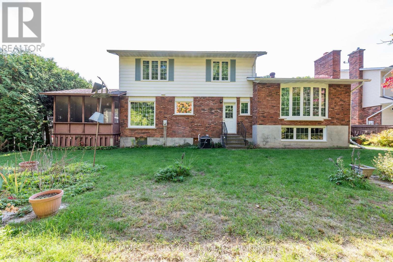 116 Frontenac Crescent, Deep River, ON - Outdoor