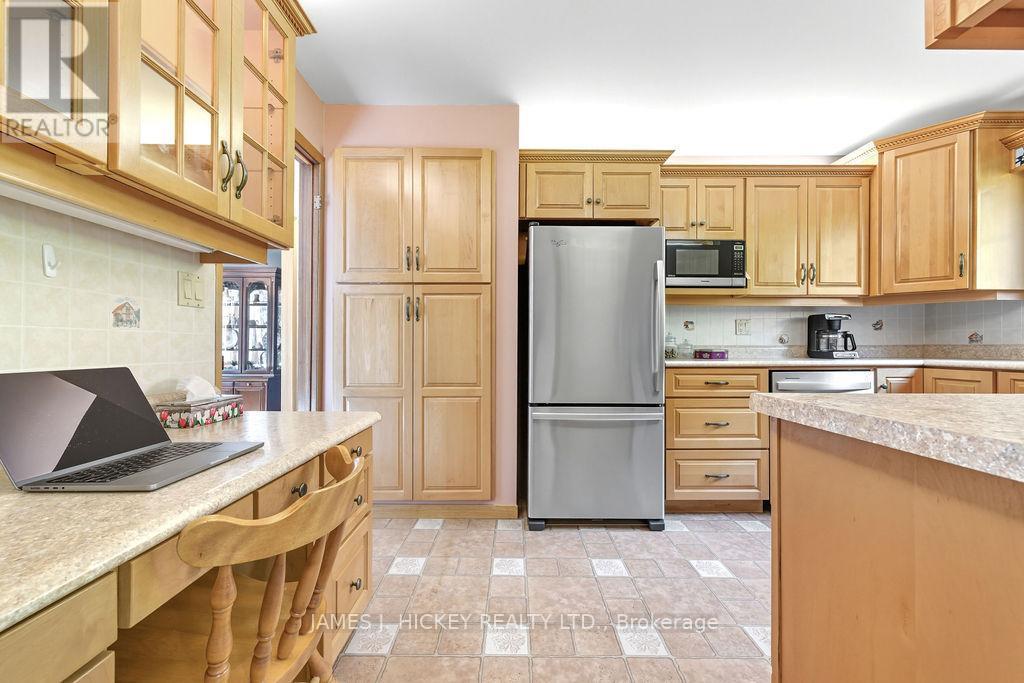 116 Frontenac Crescent, Deep River, ON - Indoor Photo Showing Kitchen