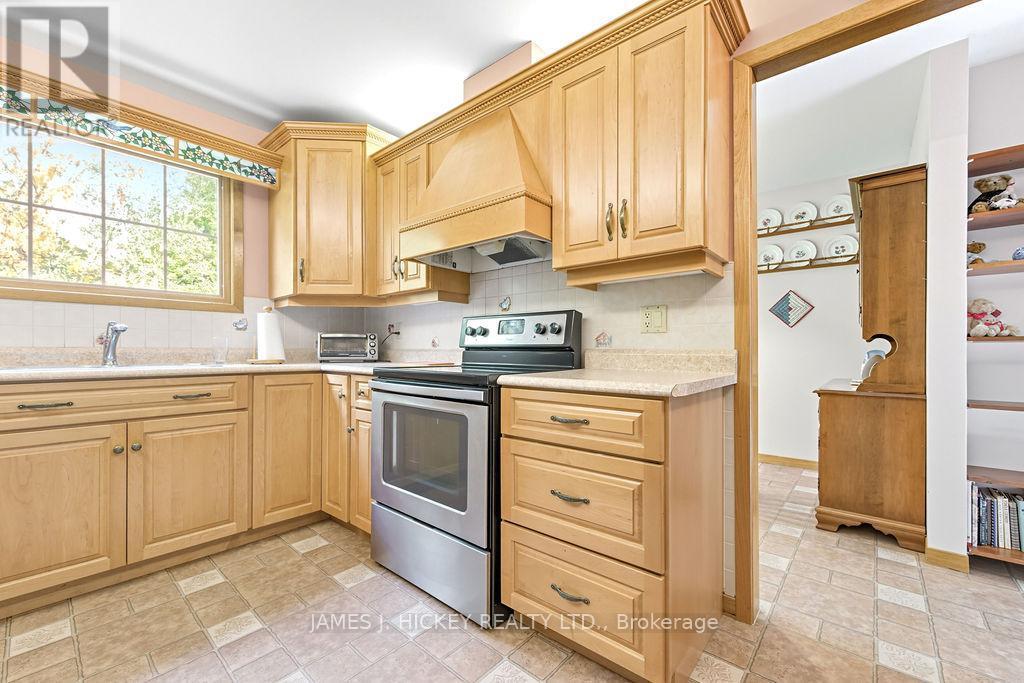 116 Frontenac Crescent, Deep River, ON - Indoor Photo Showing Kitchen