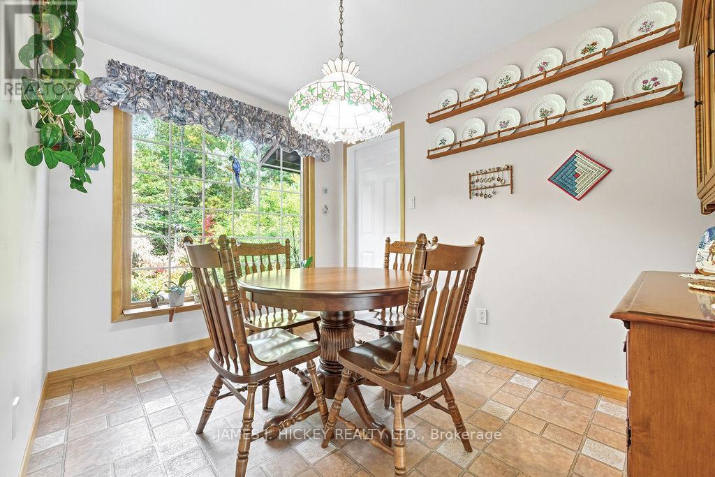 116 Frontenac Crescent, Deep River, ON - Indoor Photo Showing Dining Room