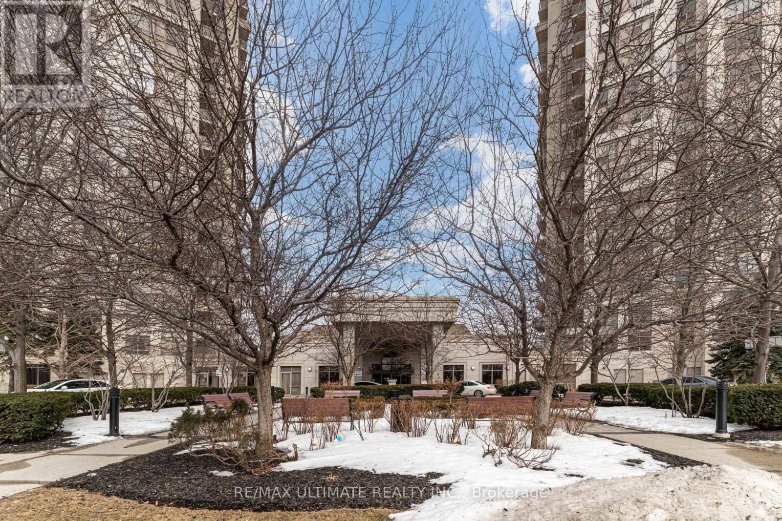 2202 - 710 Humberwood Boulevard, Toronto, ON - Outdoor