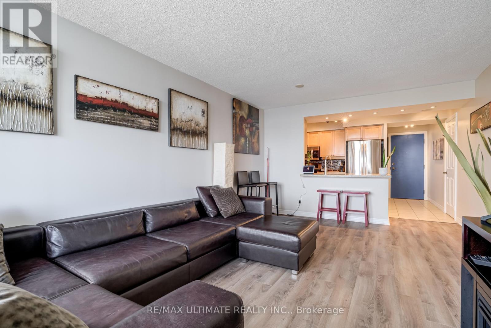 2202 - 710 Humberwood Boulevard, Toronto, ON - Indoor Photo Showing Living Room