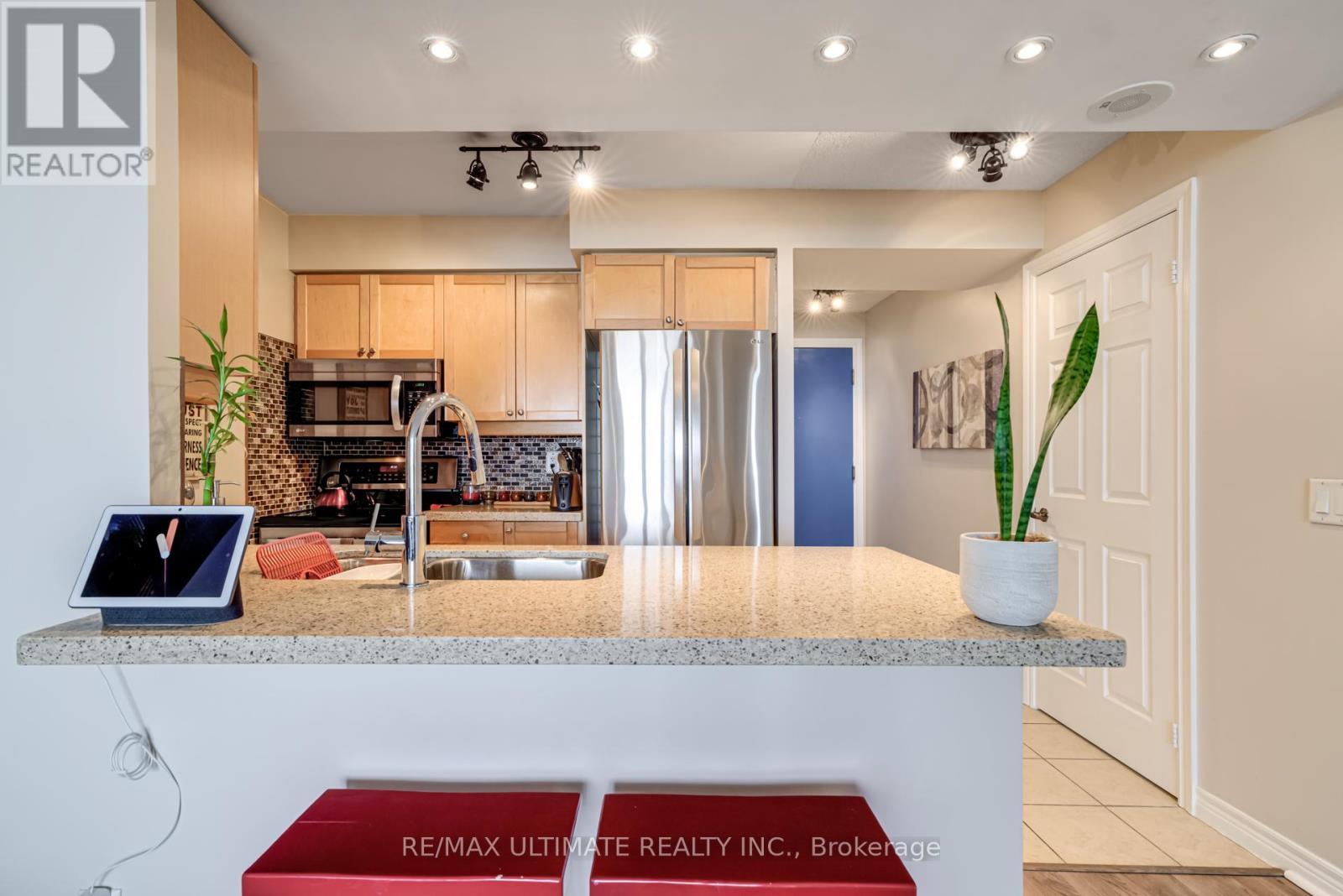 2202 - 710 Humberwood Boulevard, Toronto, ON - Indoor Photo Showing Kitchen With Double Sink
