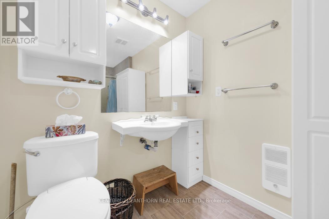 93 Tannery Road, Madoc, ON - Indoor Photo Showing Bathroom