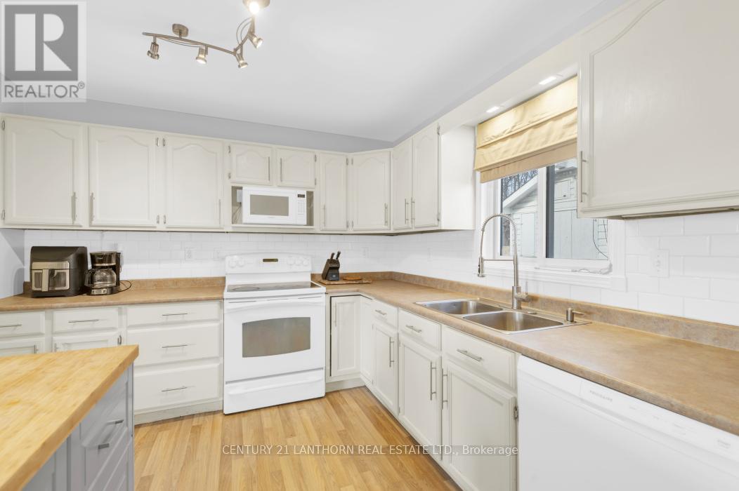 93 Tannery Road, Madoc, ON - Indoor Photo Showing Kitchen With Double Sink