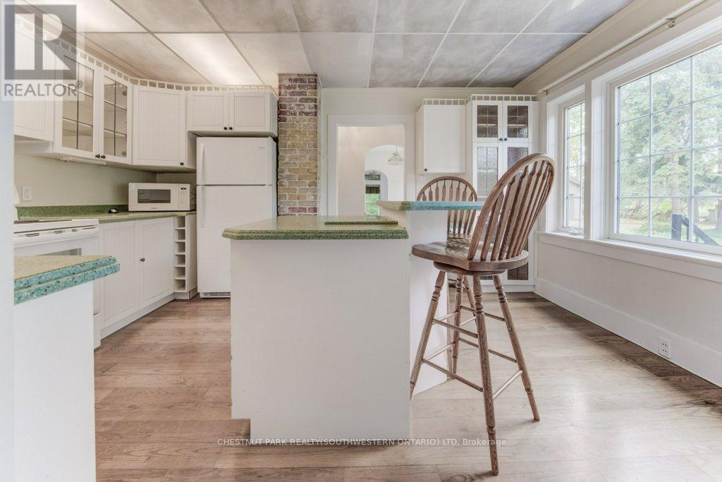 177 Piper Street, North Dumfries, ON - Indoor Photo Showing Kitchen