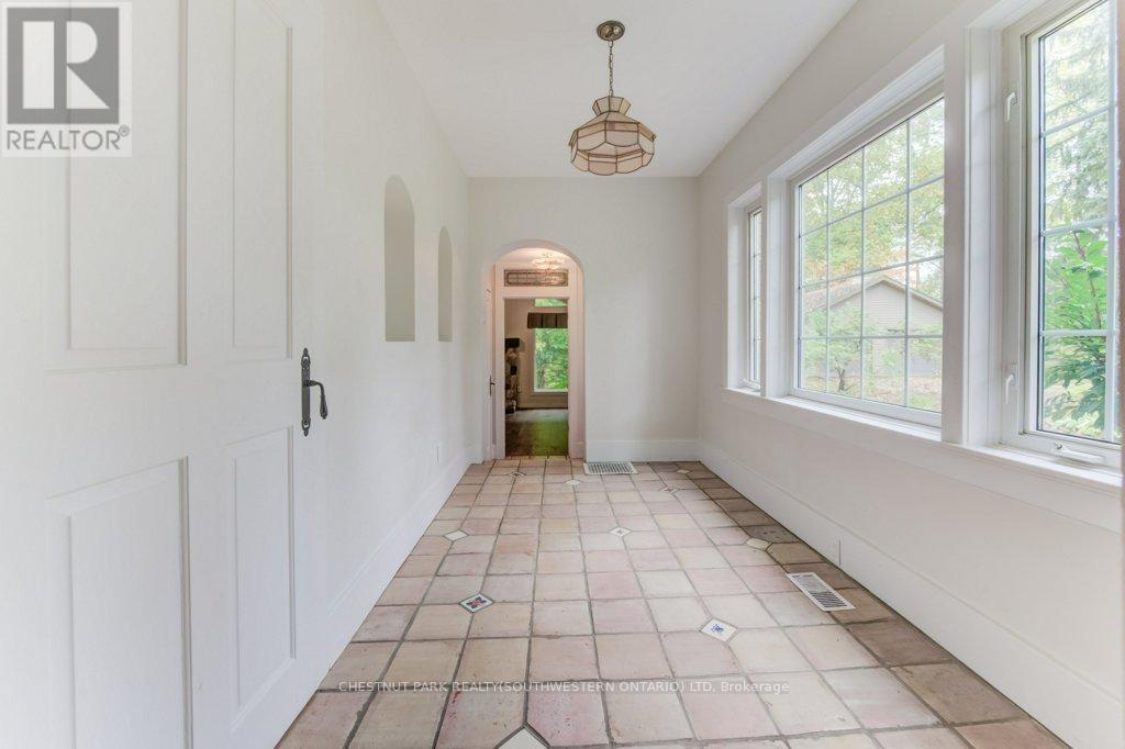 177 Piper Street, North Dumfries, ON - Indoor Photo Showing Other Room