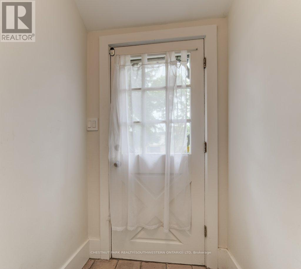 177 Piper Street, North Dumfries, ON - Indoor Photo Showing Other Room