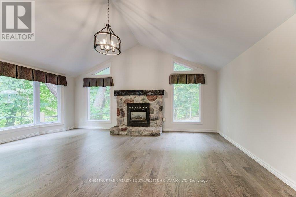 177 Piper Street, North Dumfries, ON - Indoor Photo Showing Living Room With Fireplace